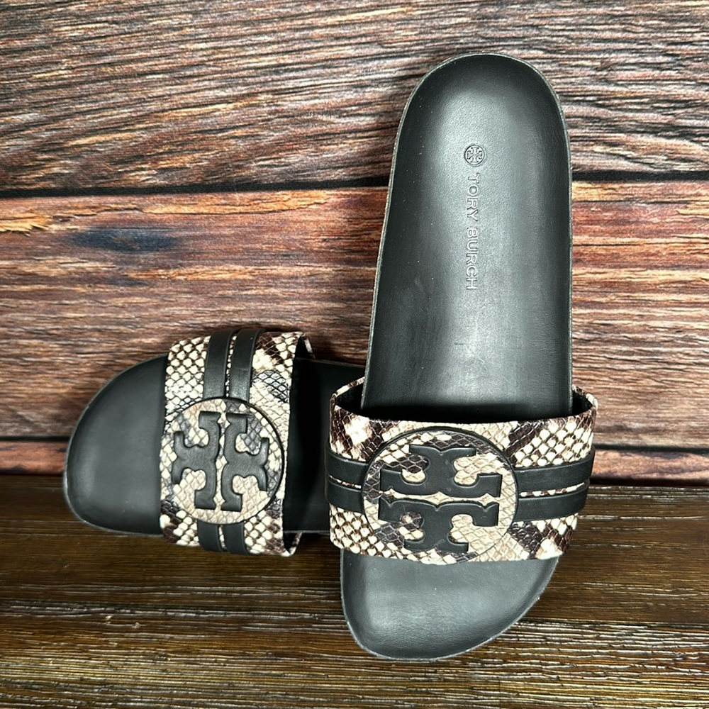 Tory Burch Women’s Leigh Slide Sandals in Snake Skin Black, Size 8!